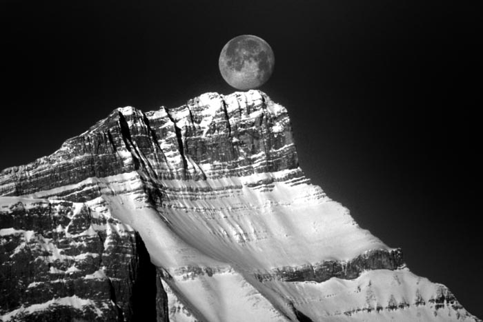 Mt. Rundle, Moon on Top, Banff
